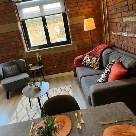 K Suites - 314 Conditioning House * Bradford (West Yorkshire)